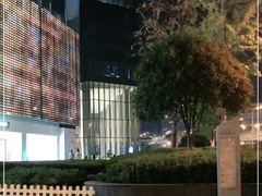 -中百仓储超市有限公司(越秀星汇维港店)