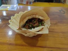 粉蒸肥肠咔饼-豆相识•九九豆腐脑(牛咡桥店)