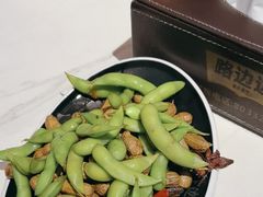 -路边边地标烧烤·川菜·小龙虾·音乐酒馆(良乡长虹店)