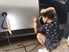 -畅通航行汽车钣金喷漆 无痕修复·局部喷漆