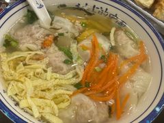 鲜肉馄饨-长人馄饨铺(解放街店)