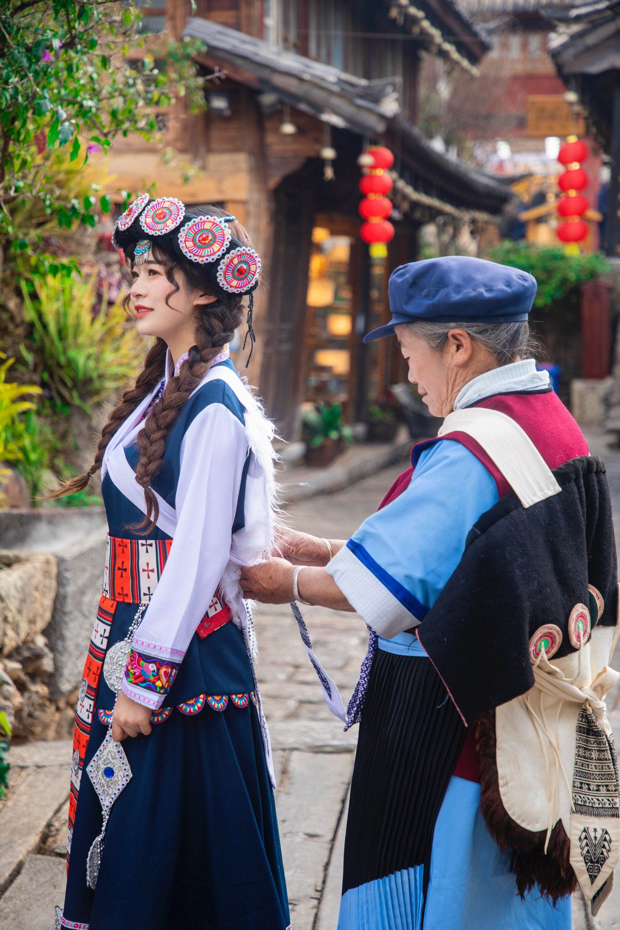 民族风穿搭大解锁78"披星戴月的纳西族少女"