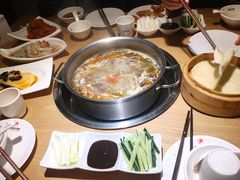 酸萝卜鸭架汤-守柴炉烤鸭(科华中路王府井店)