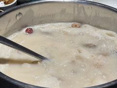 -煲王粤菜餐厅(中侨中心店)