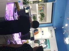 -提一眼镜·蔡司·依视路(小寨店)