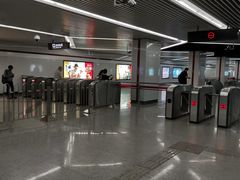 -上海游泳馆(地铁站)