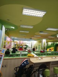 -莫莉幻想儿童乐园(武汉金银潭永旺店)