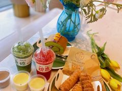 拿破仑甜筒-Yearn Tours妍图(昆山万象汇店)
