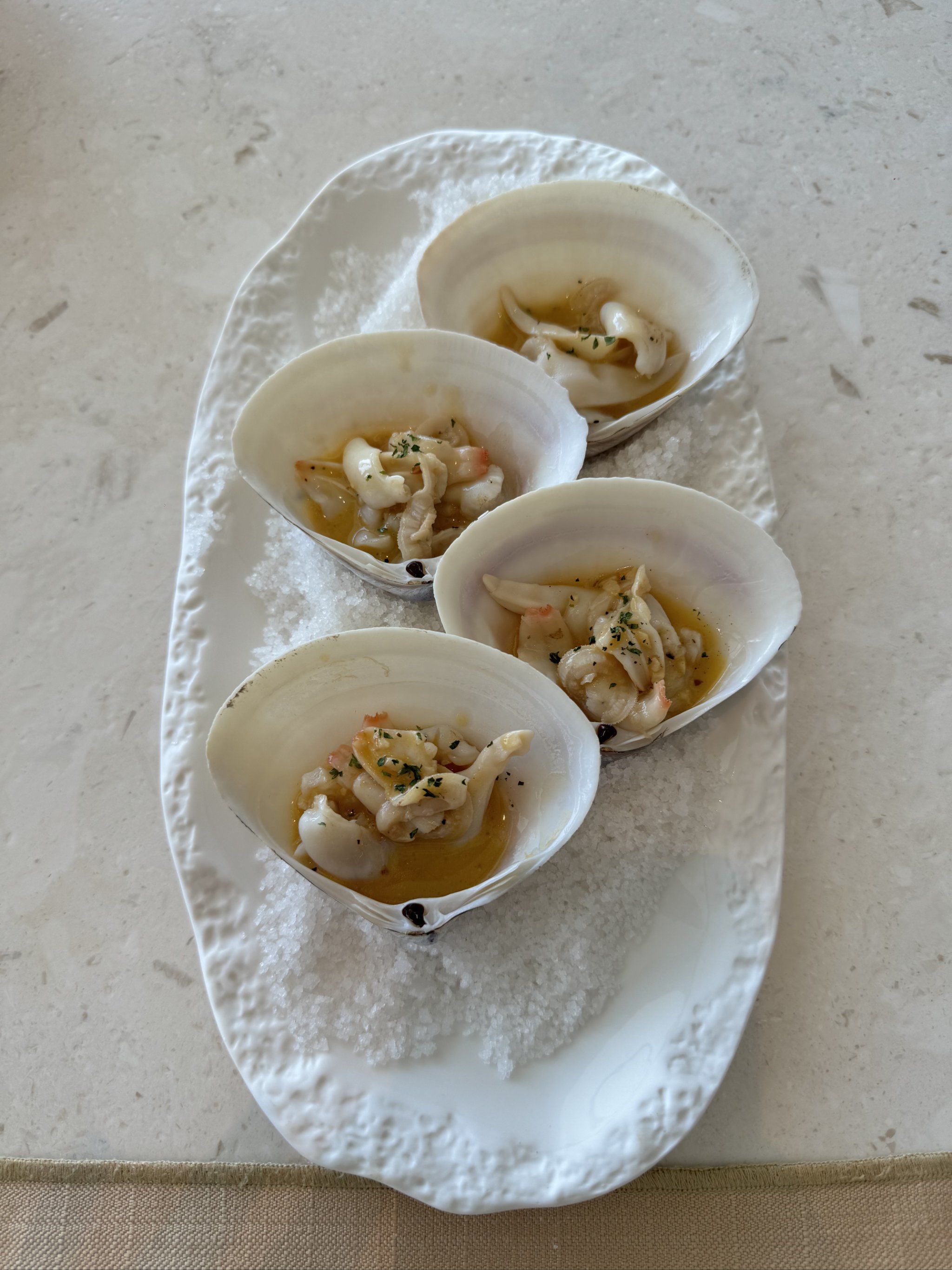 强烈推荐贵妃蚌和超级虾!果然来海边不能缺少海鲜!