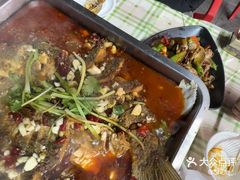 -老街烧烤大排档·地道湖北菜·龙虾馆(汉口火车站店)