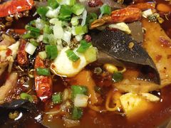 -渝是乎酸菜鱼(龙旗购物中心店)