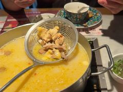 -尚尚仙·酸汤猪手·猪肚鸡火锅(华联万柳购物中心店)