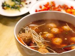 豆芽圆子汤-赤宴·川菜(玉林店)