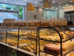 面包甜点陈列柜-BreadTalk面包新语·烘焙蛋糕(海岸城店)