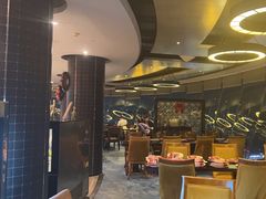 -宝利来国际大酒店-凤凰阁旋转餐厅