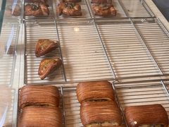 -VERIE BAKEHOUSE