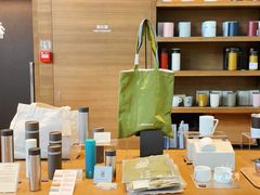 餐具摆设-茑屋书店(天目里店)