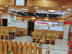 -屯老二农家铁锅炖·行业领军者(梅江店)