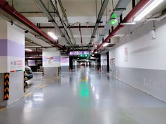 -百联又一城停车场