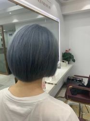 -镁连社·美联社