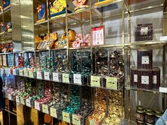 -VENCHI 闻绮(上海佛罗伦萨小镇店)