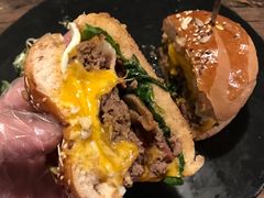 -HIGH FIVE哈福手工汉堡(桂林路店)