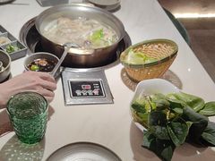 -喃喃椰·糟粕醋·椰子鸡火锅(七堡花园店)