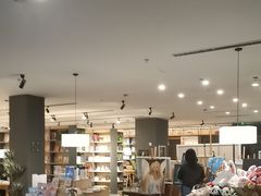 -魔方城市书房(中街益田店)