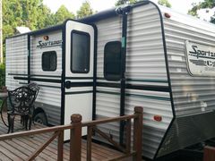 -崇明东平国家森林公园烧烤房车露营地