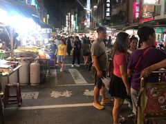 -六合夜市