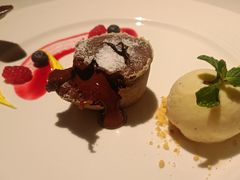 -Mogul Eatery·大亨餐酒馆