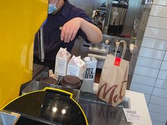 -麦当劳(乳山路店)