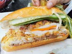-Bánh Mì Huynh Hoa