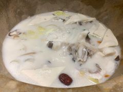 钱鱼-滇香肴·云南菜蒸汽石锅鱼(云南北路店)