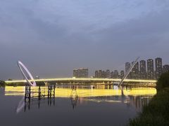 -南京眼步行桥