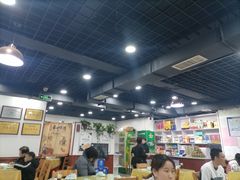 大堂-春水锅贴·传统鲁菜(大明湖店)