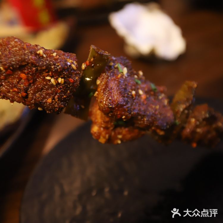 重庆探店 | 网红烧烤吧,就去这里吧!烧烤精酿绝配