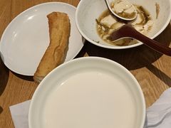 -三好食堂(煎饺·馄饨·肉饼米线·盛世广场店)