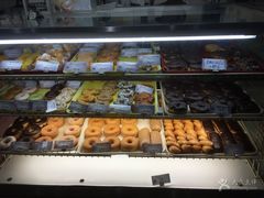 -Winchell's Donuts House