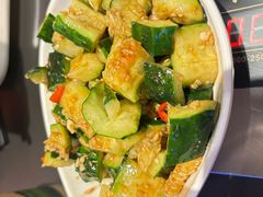 拍黄瓜-呼伦一只牛·烧串酒场(陆家嘴店)