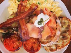 -ROAST coffee & eatery