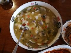 酸菜鱼-第二外国语学院-韩国餐厅(朝阳路店)