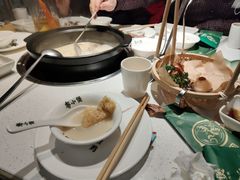 -粤小煲鲜汤猪肚鸡(丹尼斯二天地店)