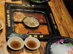 -老牌坊云南鱼豆花火锅(爱建店)