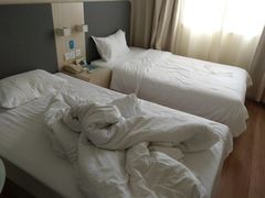 -汉庭(深圳宝安客运站地铁站店)