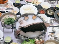 -红鼎豆捞·非遗鲍皇汤火锅(宝丰路店)