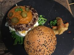 -HIGH FIVE哈福手工汉堡(桂林路店)