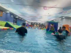 -龙格亲子游泳·水育早教运动中心(龙湾天街店)