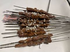 独家牛肉小串-三个大叔烤羊肉串·歌手驻唱·碳烤鲜肉(西三旗店)