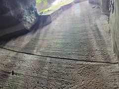 -伍山海滨石窟